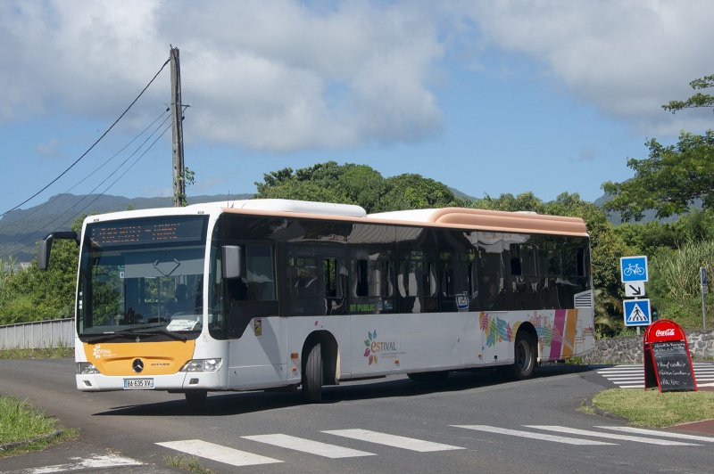 Un bus du rseau Estival qui dessert les communes de la Cirest