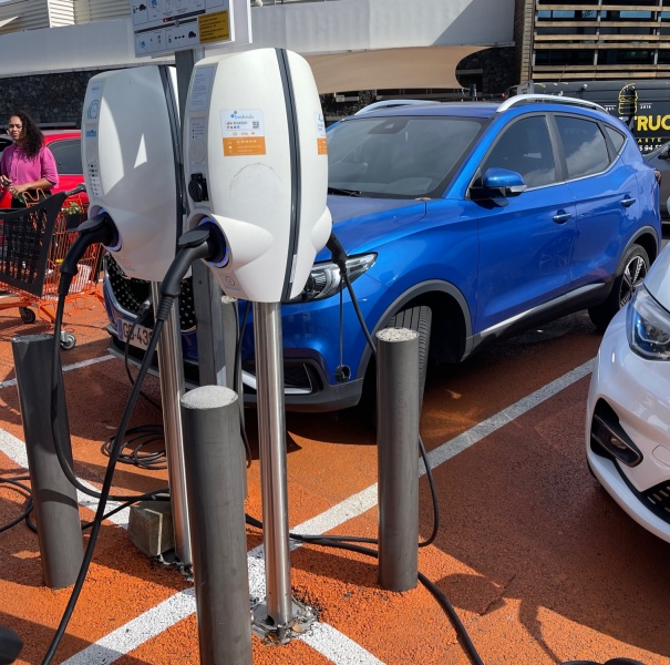 Les voitures électriques séduisent les Réunionnais